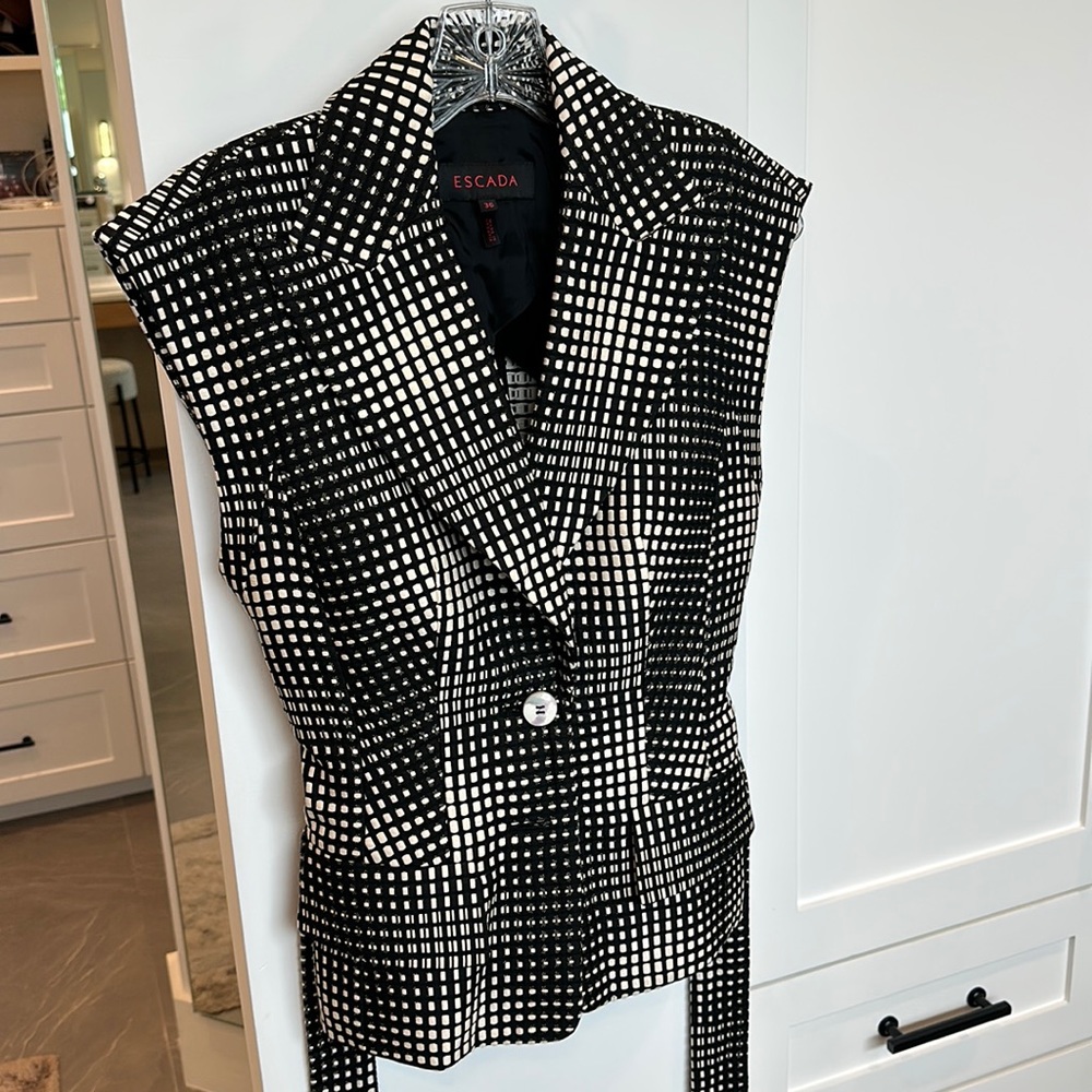 Escada Top / Vest size 36